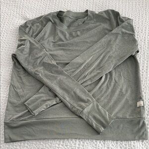 Vuori Women's Green women’s medium